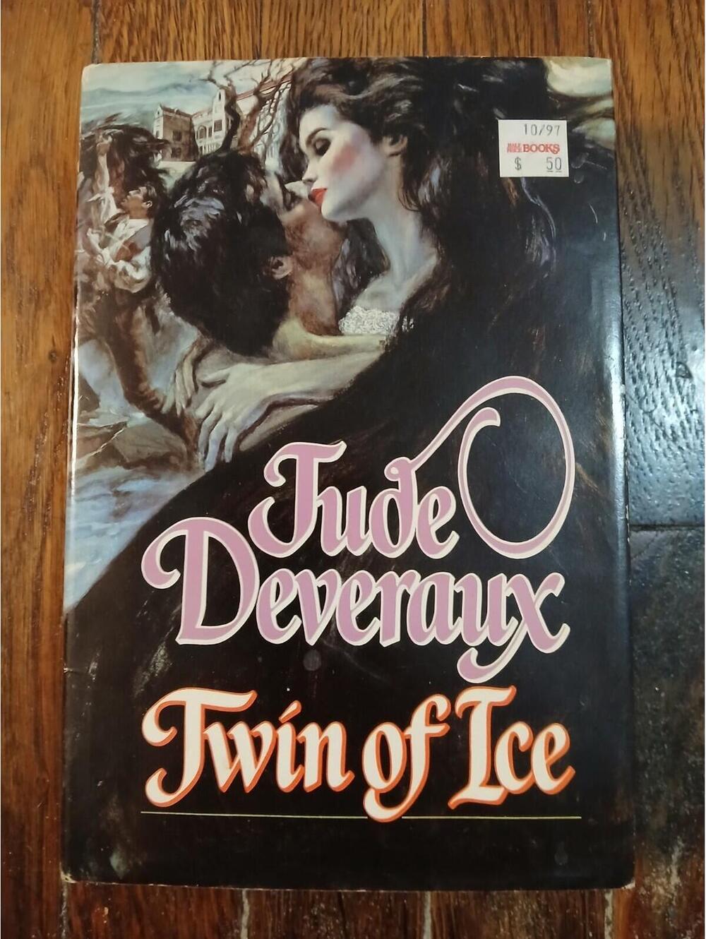 Jude Deveraux: Twin Of Ice Book Club Edition